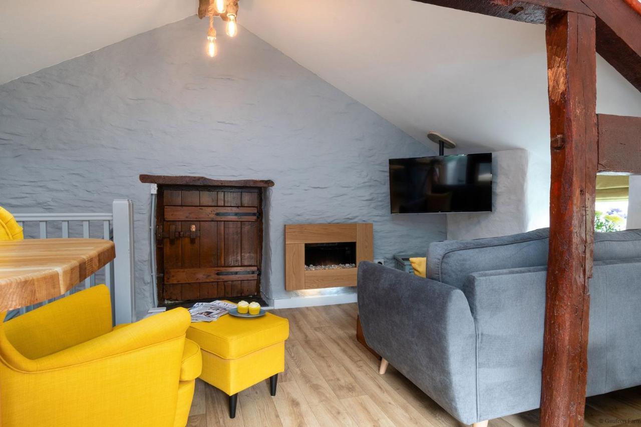 Dog Friendly Cottage, Geufron Farm Near Tywyn Bryn-crug 외부 사진
