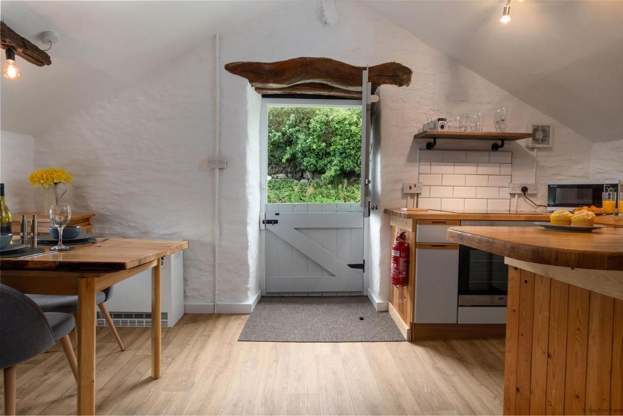 Dog Friendly Cottage, Geufron Farm Near Tywyn Bryn-crug 외부 사진