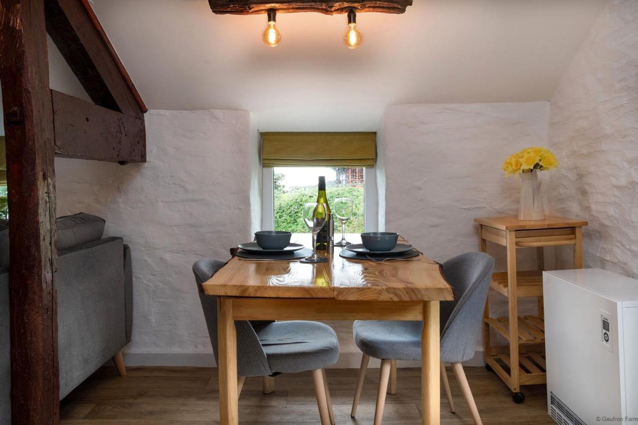 Dog Friendly Cottage, Geufron Farm Near Tywyn Bryn-crug 외부 사진