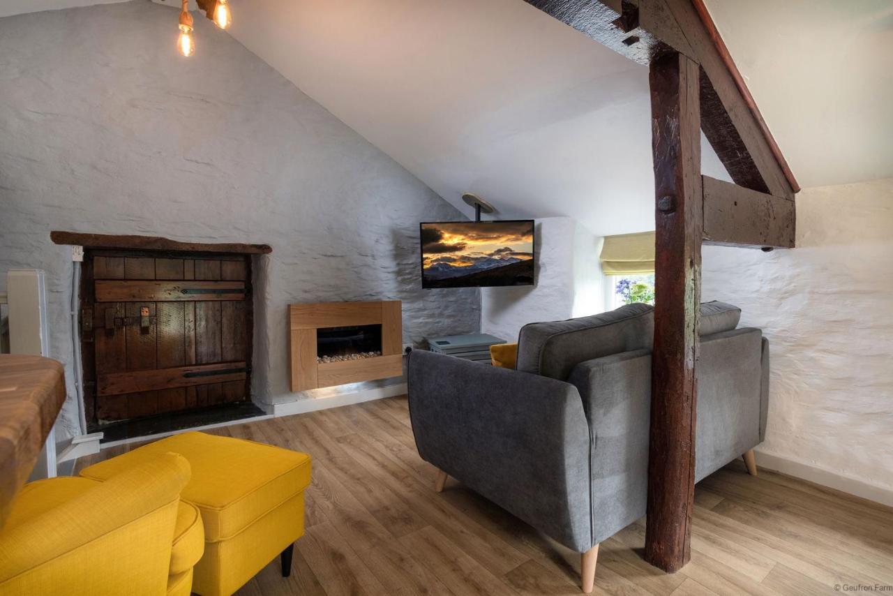 Dog Friendly Cottage, Geufron Farm Near Tywyn Bryn-crug 외부 사진
